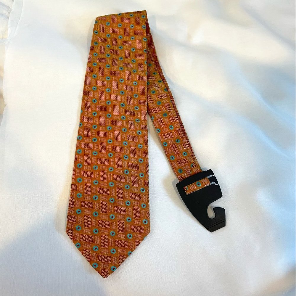 Hugo Boss tangerine & turquoise tie.